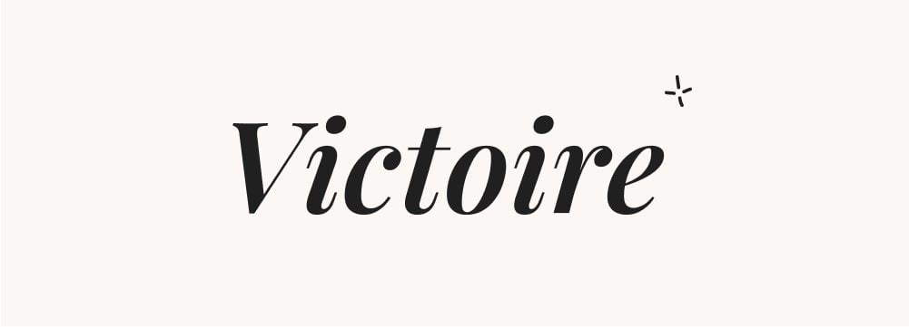 Prénom tendance Victoire, empreint de force et de succès, s'affirme comme un prénom fille de choix pour ceux cherchant à allier tradition et modernité.