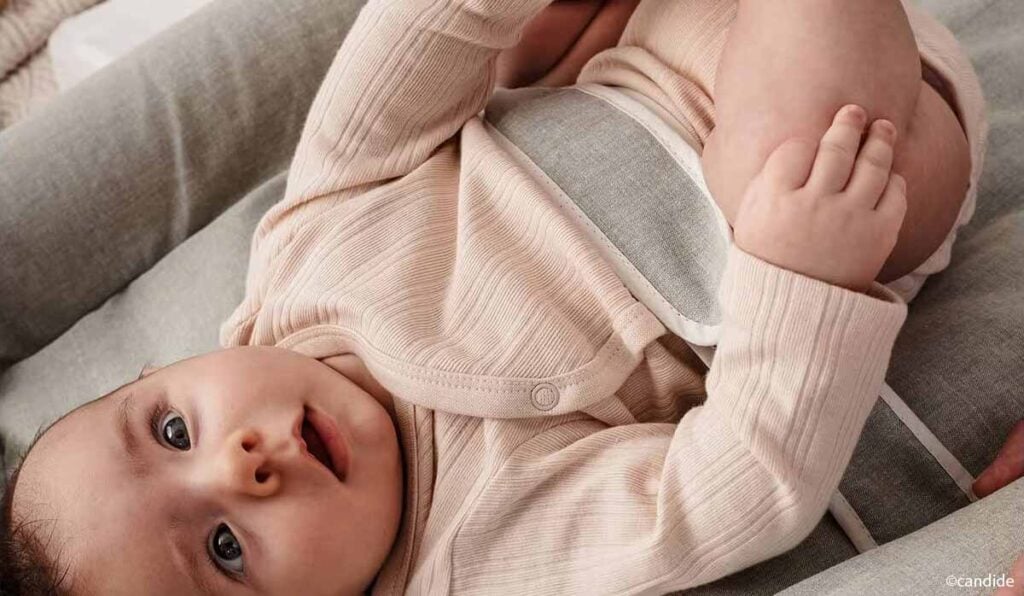 Tutoriel visuel pour savoir quand changer bébé comment changer une couche en douceur sans le réveiller