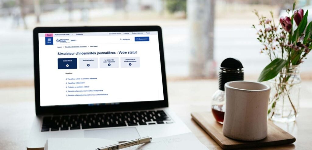 Simulateur d’indemnités journalières ouvert sur un ordinateur, outil permettant d’estimer les droits associés aux aides financières adoption enfant